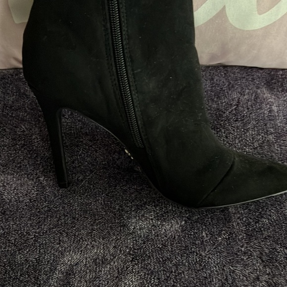Women’s faux suede new without tags black knee-high boots.size 8 medium - Picture 5 of 10